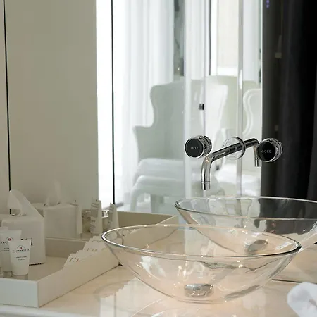 Отель L'h Риччоне